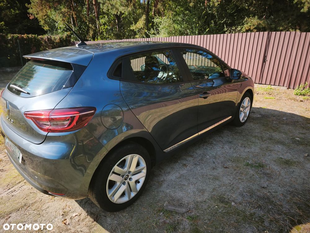 Renault Clio - 11