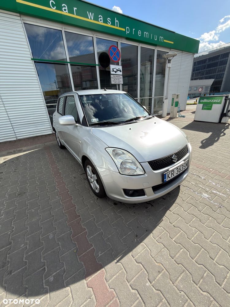 Suzuki Swift 1.3 DDiS Club - 3
