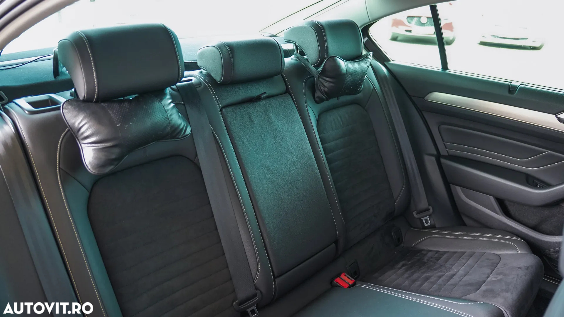 Volkswagen Passat 2.0 TDI SCR DSG Highline - 27