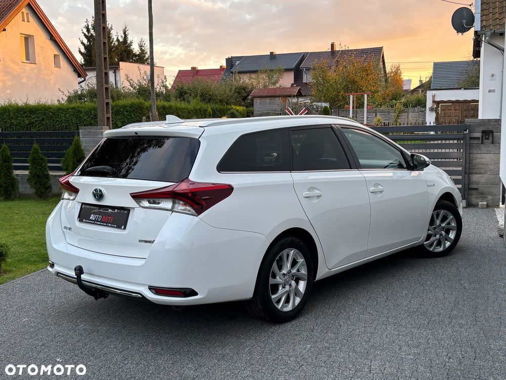 Toyota Auris 1.8 HSD Prestige NAVI - 23