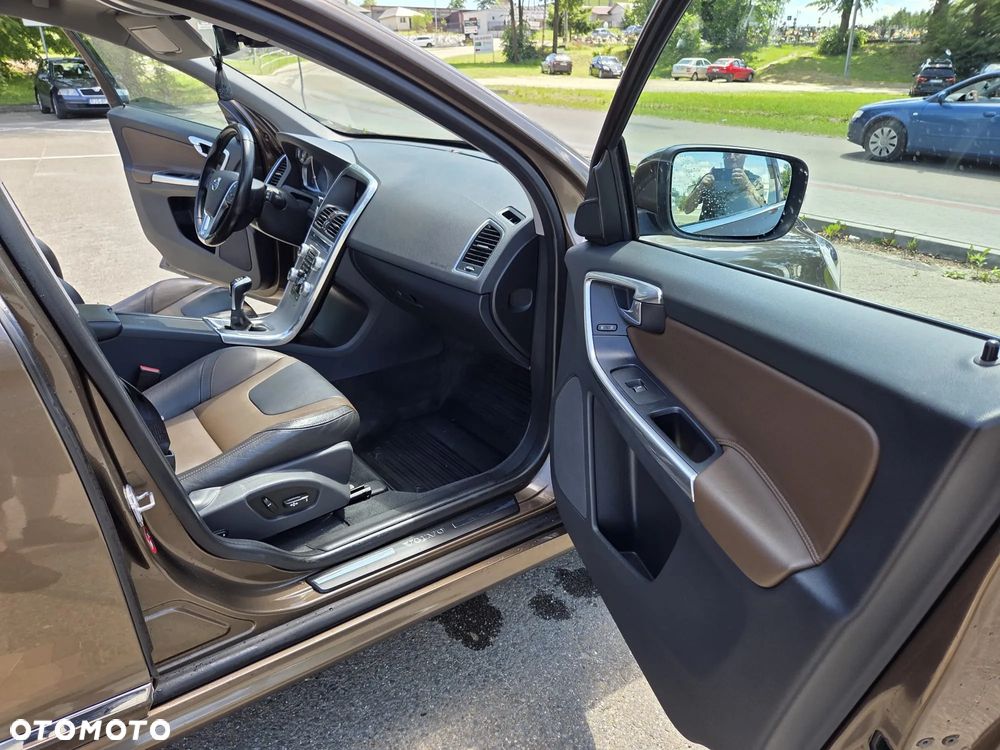 Volvo XC 60 - 6