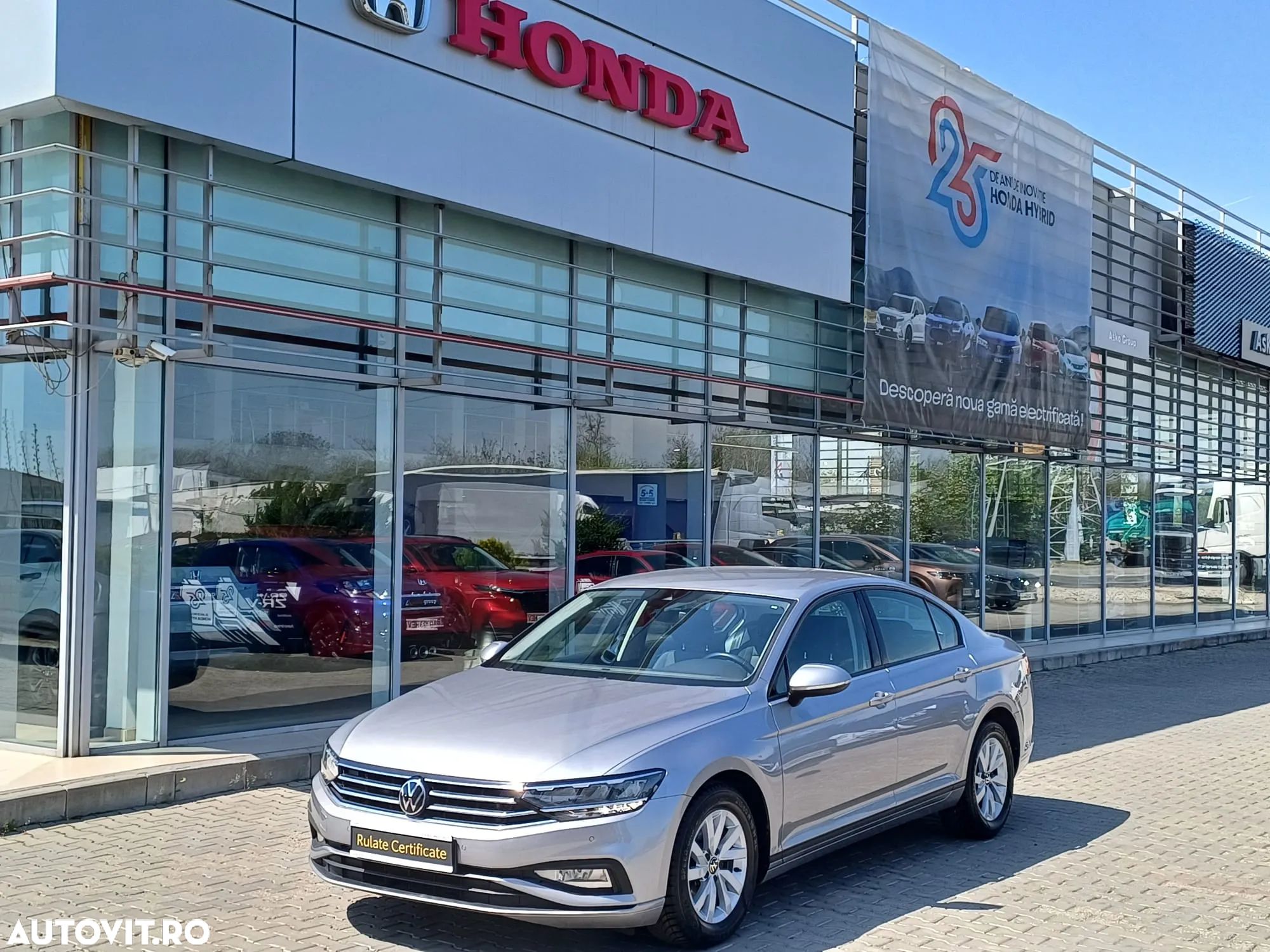 Volkswagen Passat 1.5 TSI ACT DSG Advance - 1