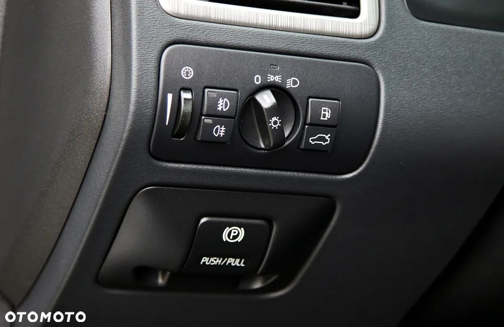 Volvo V70 2.4D Momentum - 14