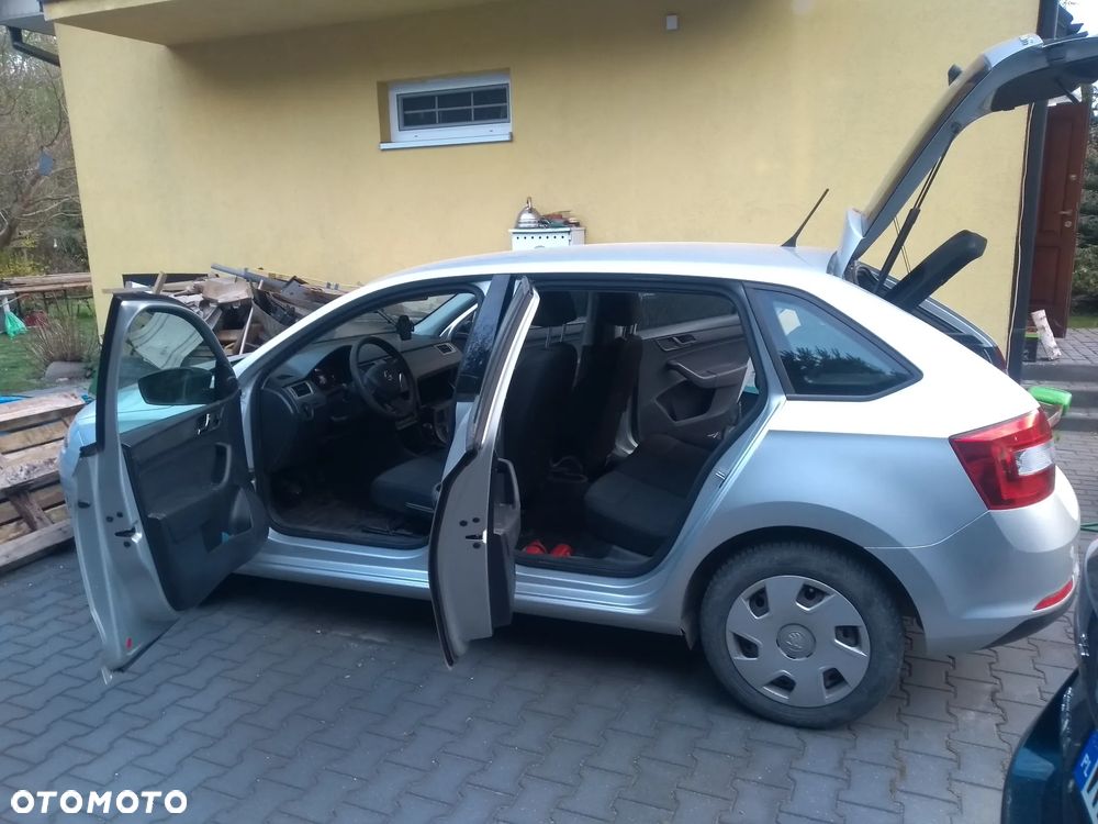Skoda RAPID 1.2 TSI Active - 5