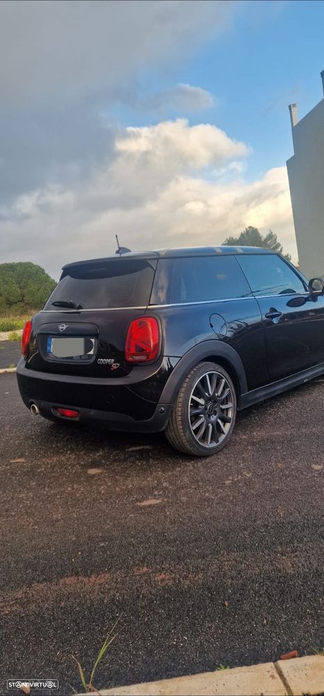 MINI 3 Portas Cooper D - 3