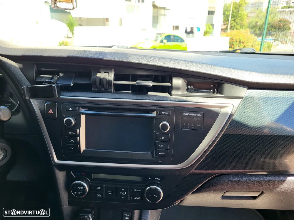 Toyota Auris Touring Sports 1.4 D-4D Com+P.Sport - 15