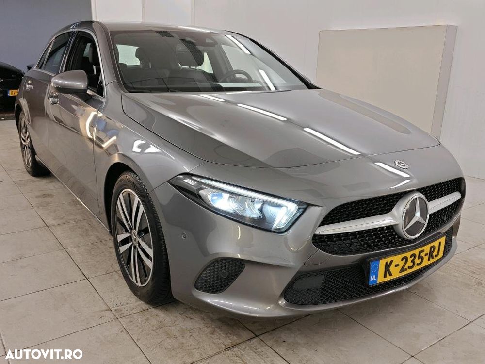 Mercedes-Benz A 180 7G-DCT Special Edition - 1