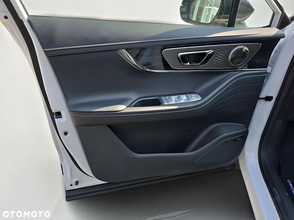 Omoda 5 1.5 T-GDI Hybrid Premium DHT - 12