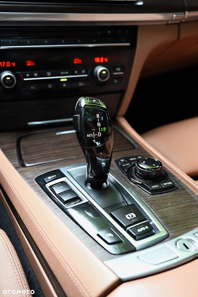 BMW Seria 7 730d - 29