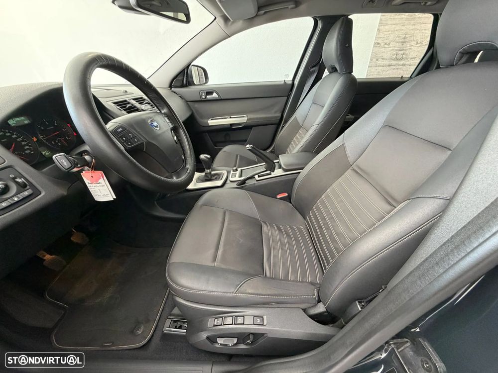 Volvo V50 1.6 D R-Design - 9