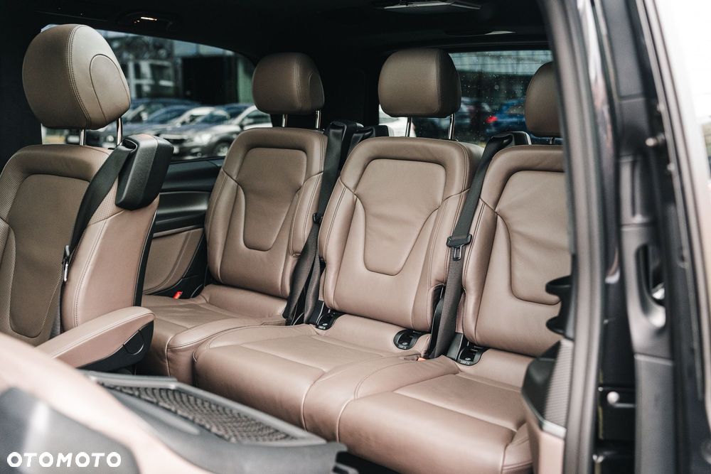 Mercedes-Benz Klasa V - 28