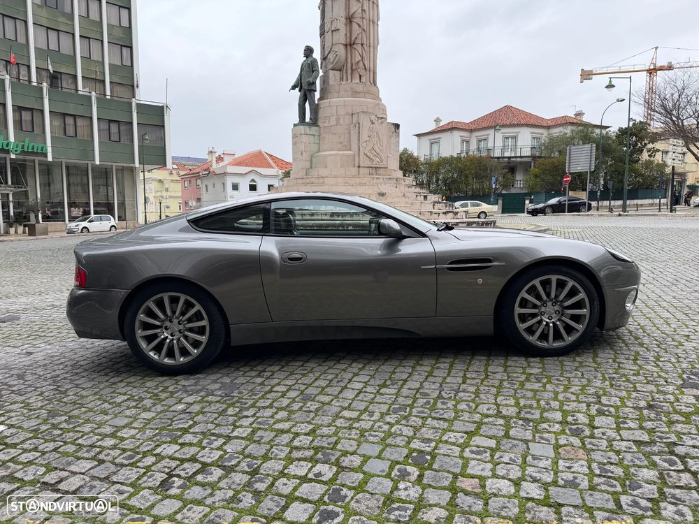 Aston Martin Vanquish - 3