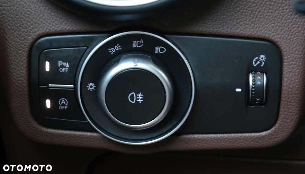 Alfa Romeo Stelvio 2.2 16V AT8 Business - 17