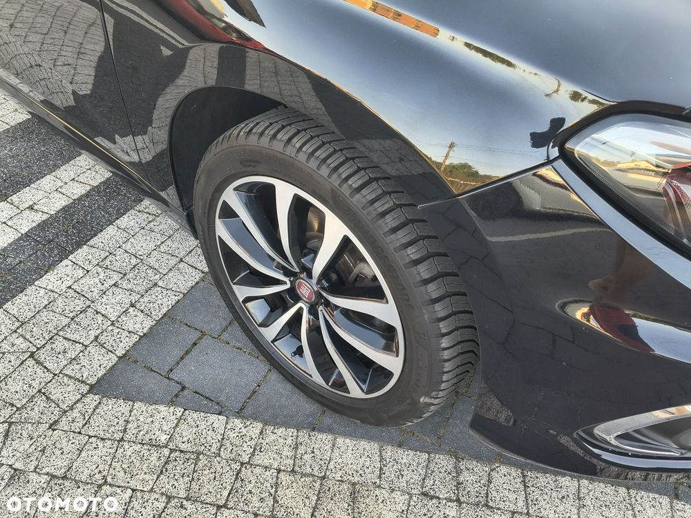 Fiat Tipo 1.4 T-Jet 16v Lounge EU6d - 29