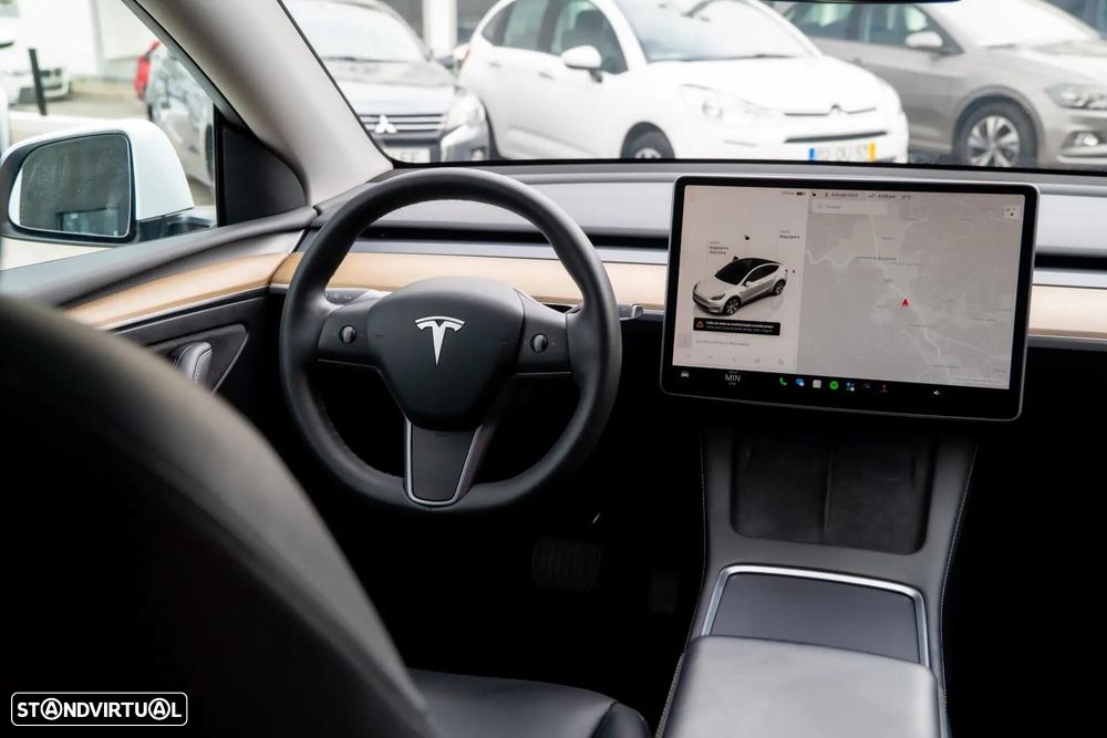 Tesla Model Y Long Range Dual Motor AWD - 15