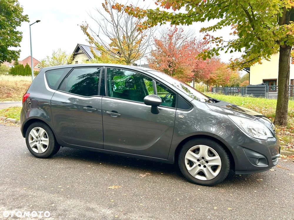 Opel Meriva 2011 photo 2
