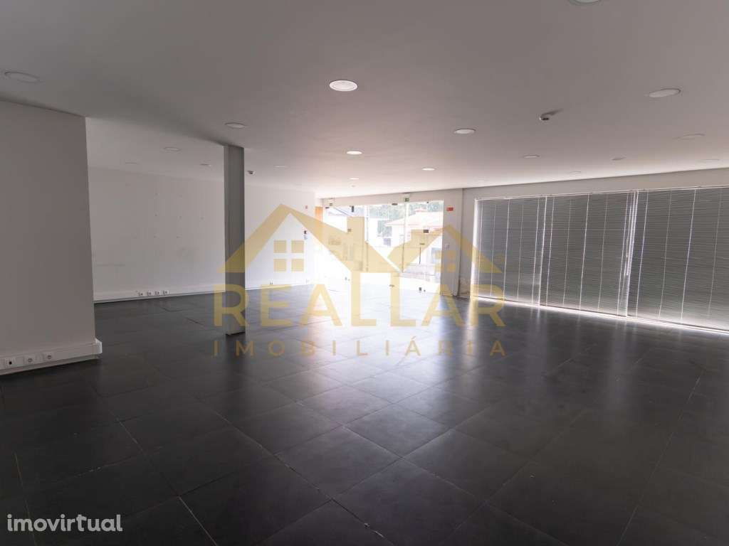 ARMAZEM INDUSTRIAL PRONTO A FUNCIONAR em Barcelos - Grande imagem: 2/28