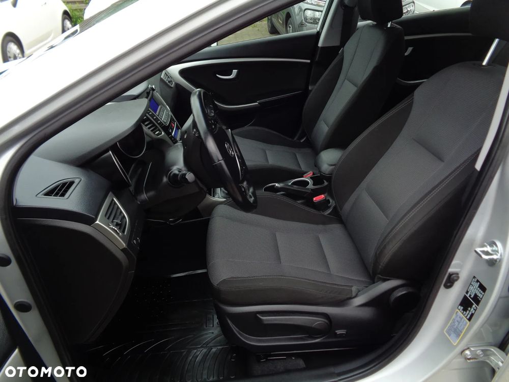 Hyundai i30 1.4 Comfort - 10