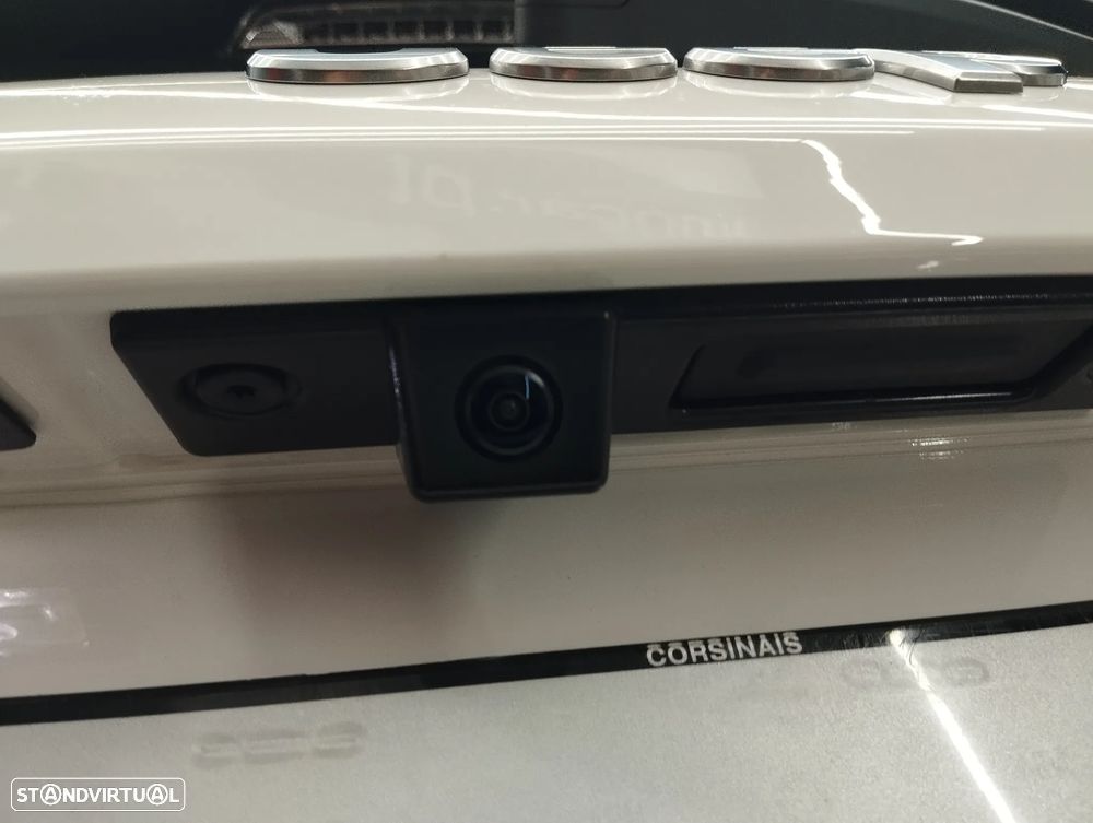 Jeep Avenger 1.2 e-Hybrid Longitude DCT - 11