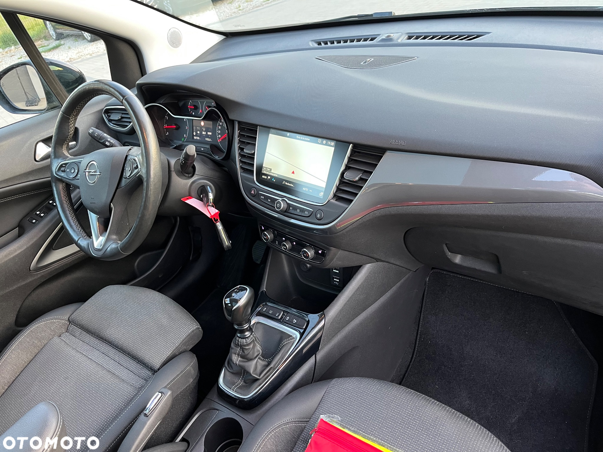Opel Crossland X - 17