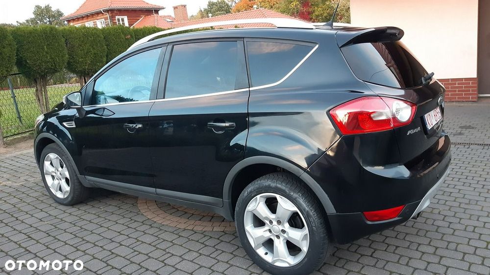 Ford Kuga 2.0 TDCi 2x4 Titanium - 31
