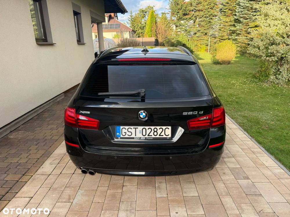 BMW Seria 5 520d xDrive - 7