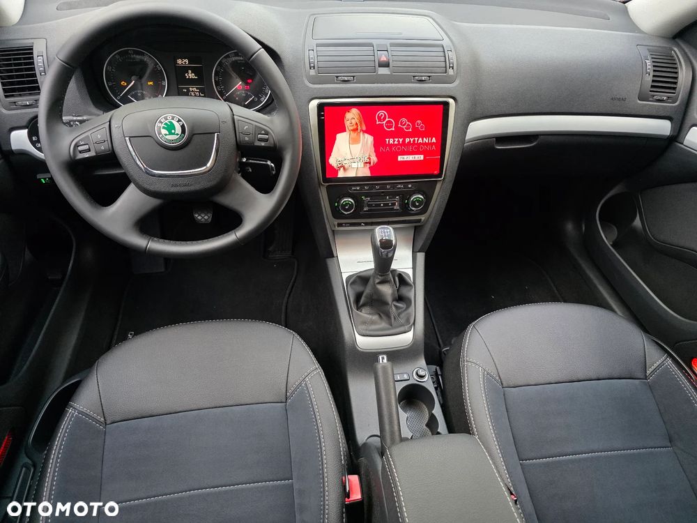 Skoda Octavia 1.6 Elegance - 27