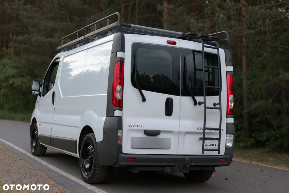 Opel Vivaro - 23