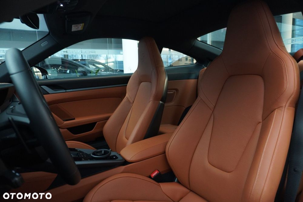 Porsche 911 Carrera S - 26