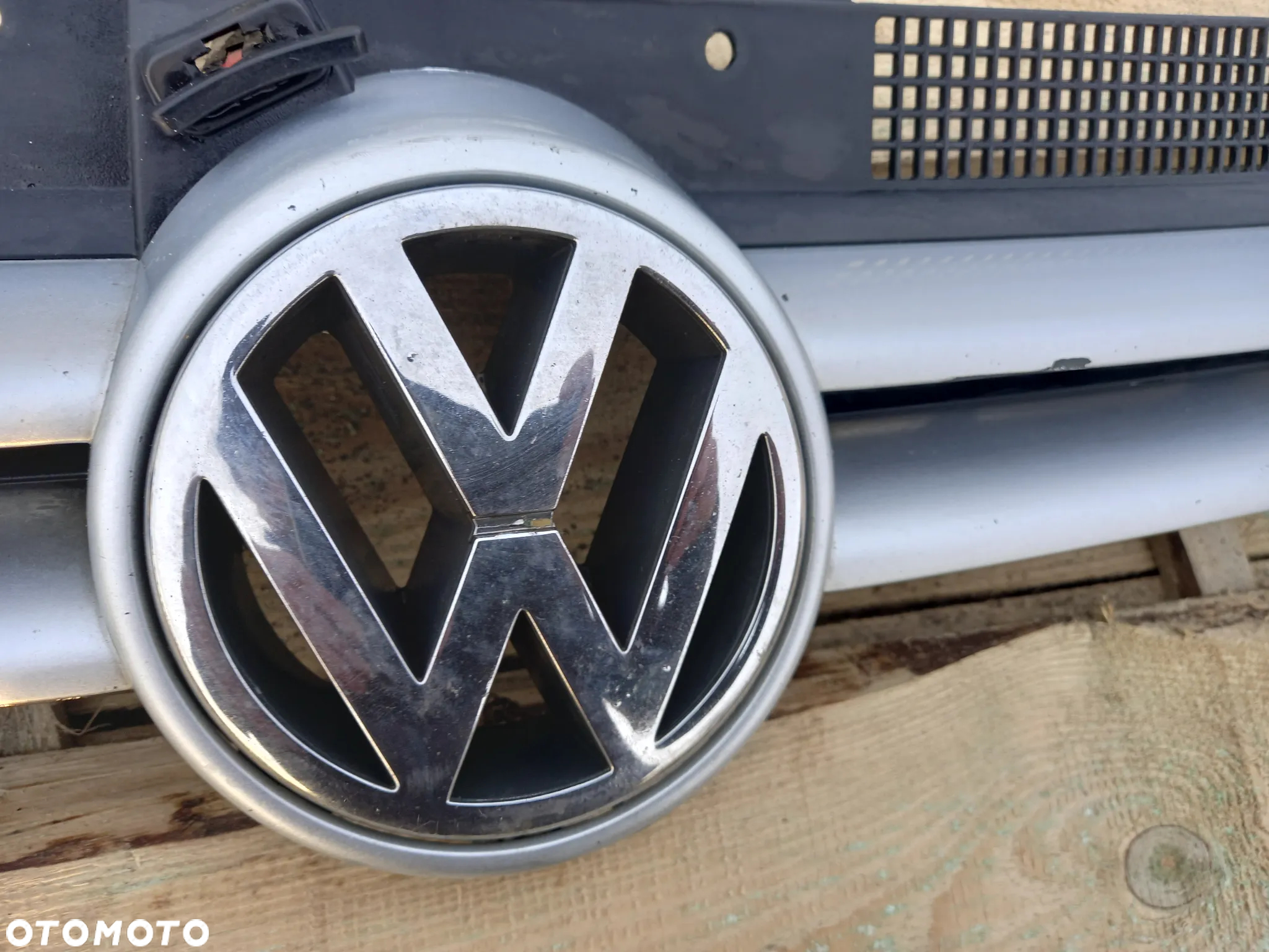 VW GOLF IV GRILL ATRAPA - 2