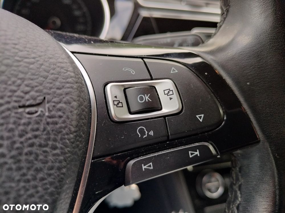 Volkswagen Touran 1.6 TDI SCR (BlueMotion Technology) SOUND - 8