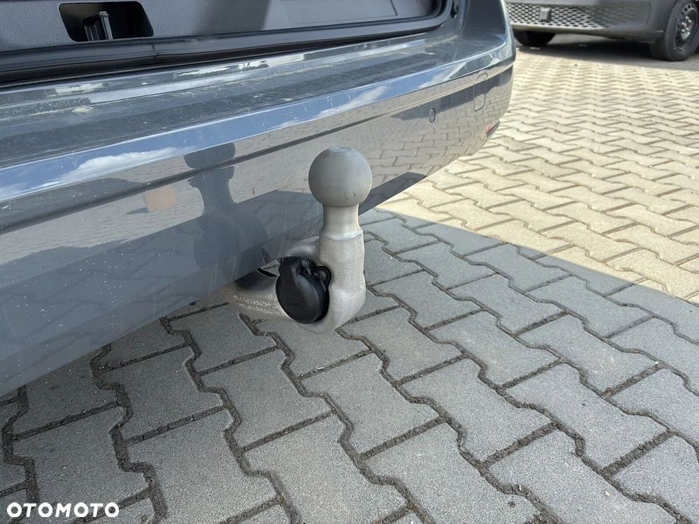 Volkswagen Multivan - 37