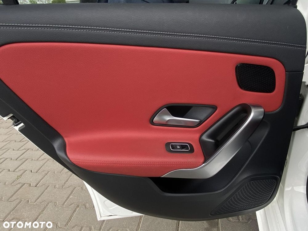 Mercedes-Benz Klasa A 200 AMG Line 7G-DCT - 25