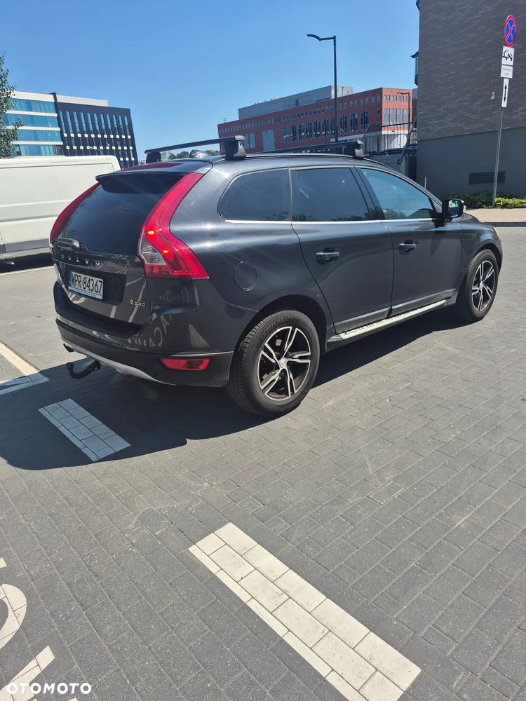 Volvo XC 60 2.4D AWD Momentum - 9