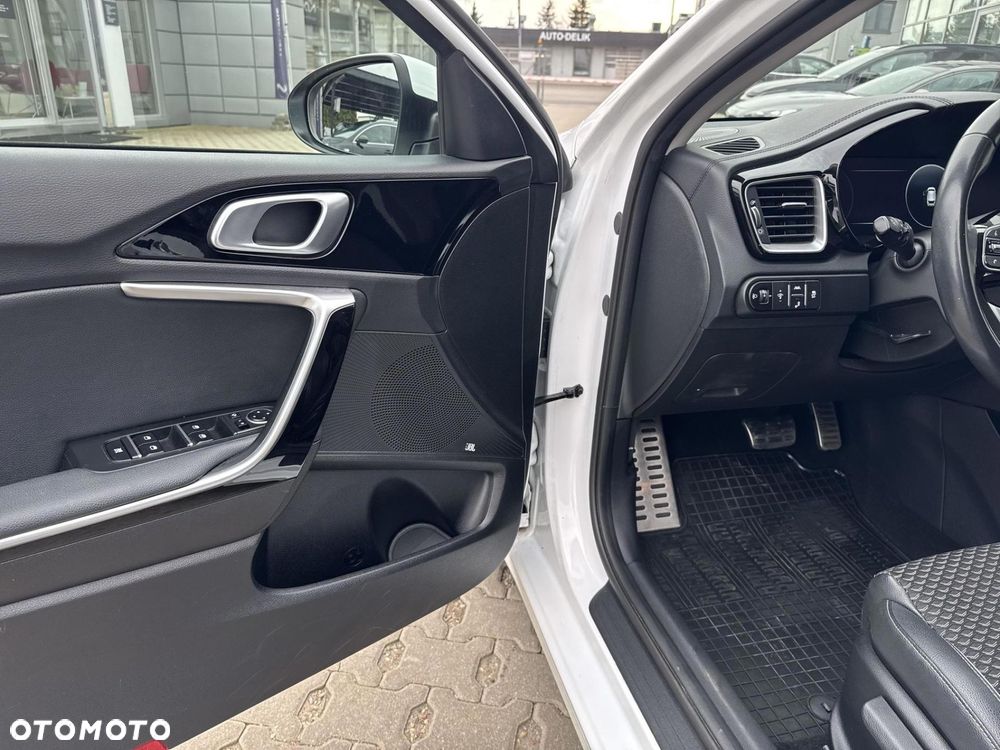 Kia Ceed 1.5 T-GDI L Business Line DCT - 10