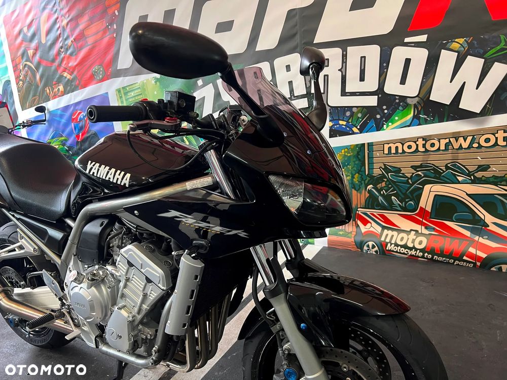 Yamaha FZS - 9