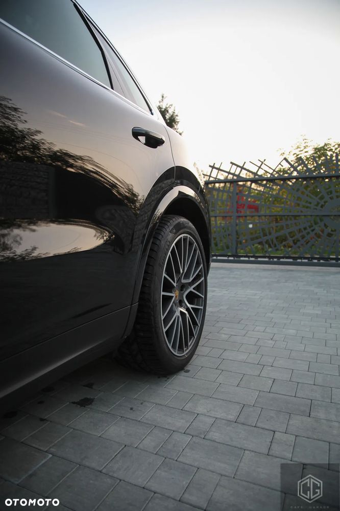 Porsche Cayenne - 6