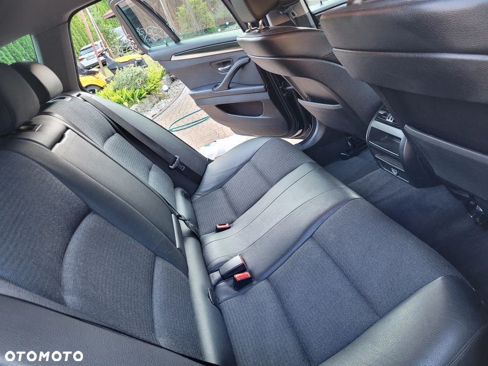 BMW Seria 5 525d - 14
