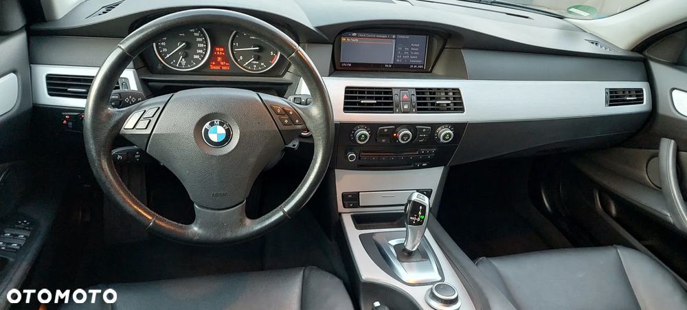 BMW Seria 5 525d - 6