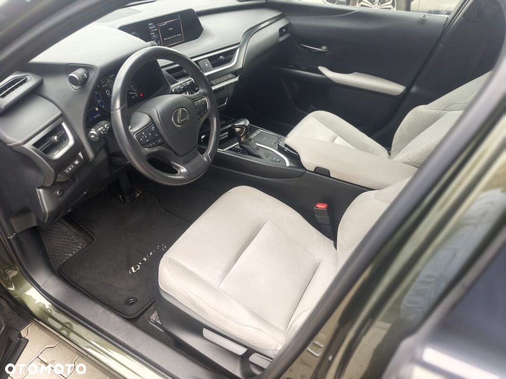 Lexus UX 200 GPF Business Edition 2WD - 18