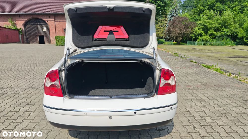 Volkswagen Passat - 18