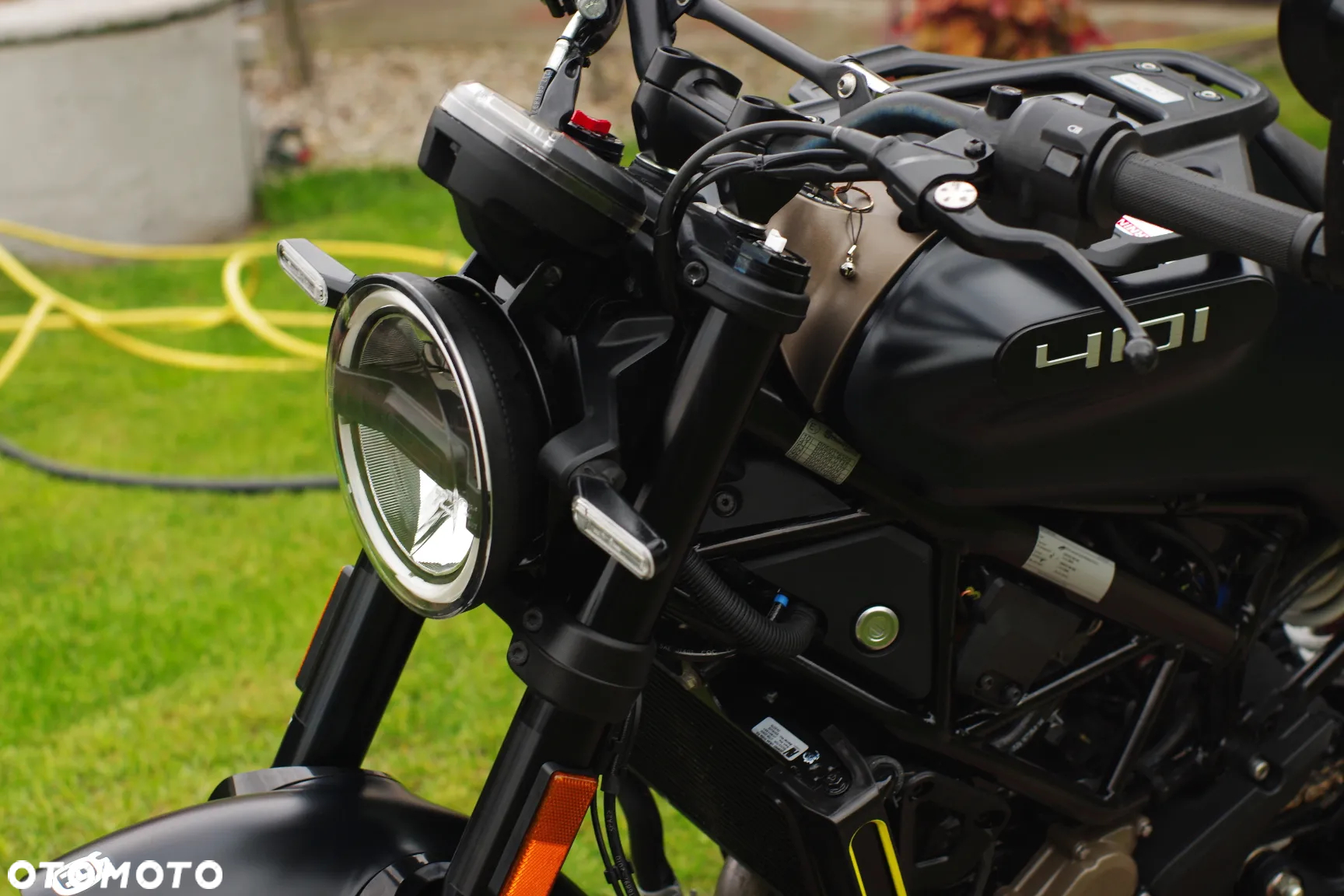 Husqvarna Svartpilen - 25