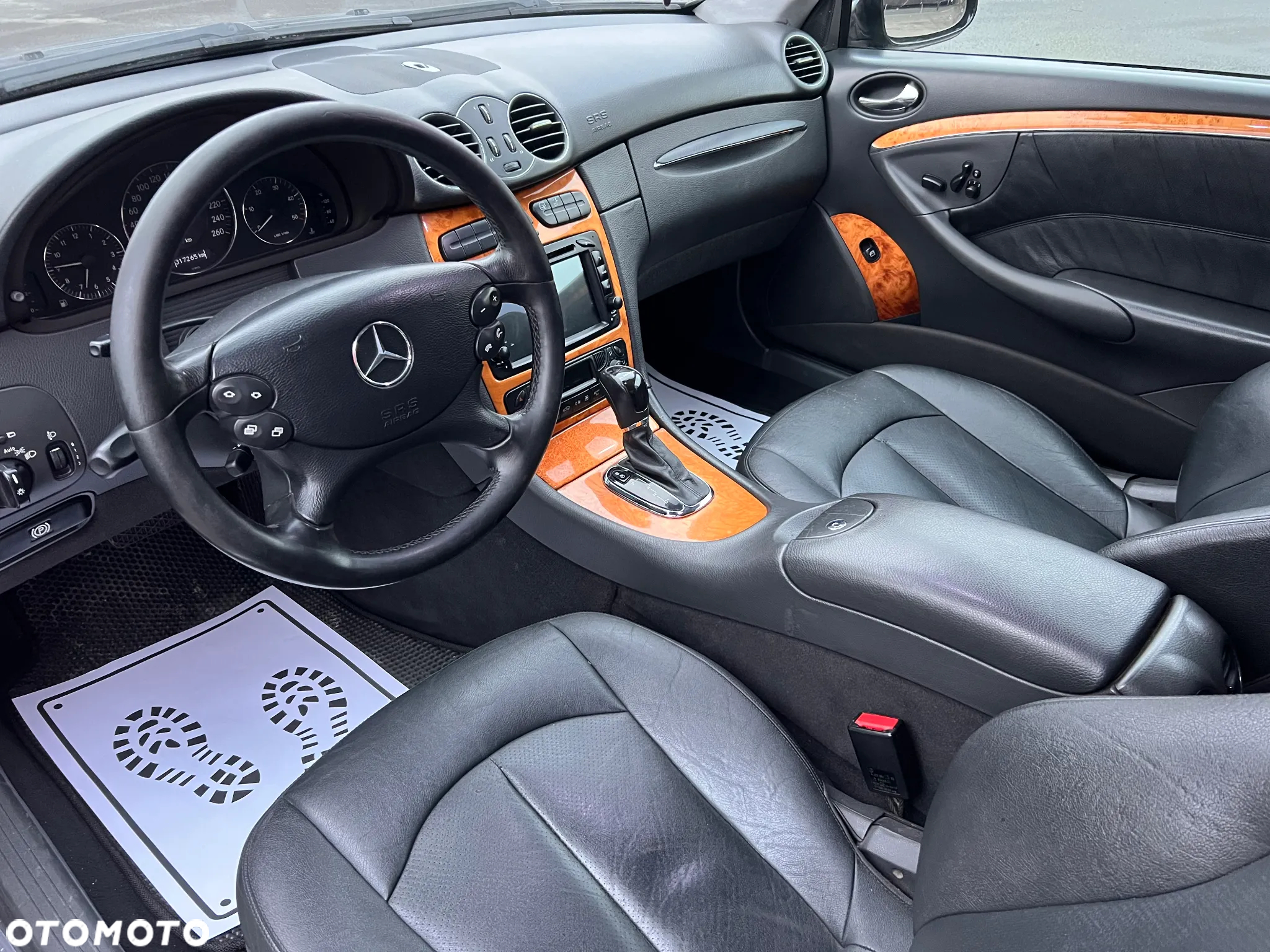 Mercedes-Benz CLK - 10