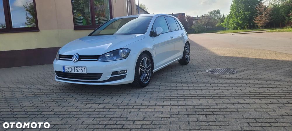 Volkswagen Golf - 22