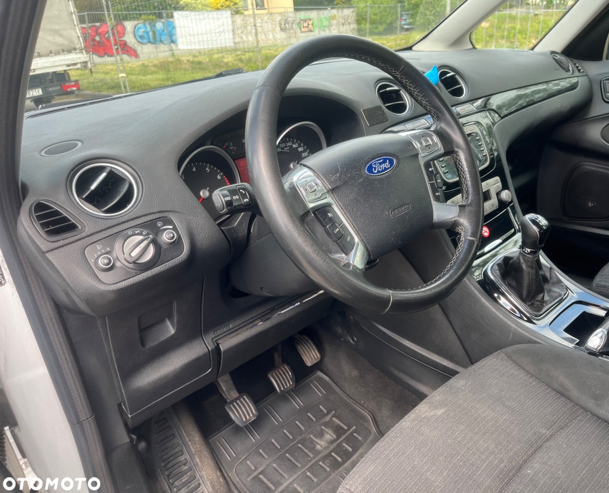 Ford Galaxy 2.0 Ghia - 13