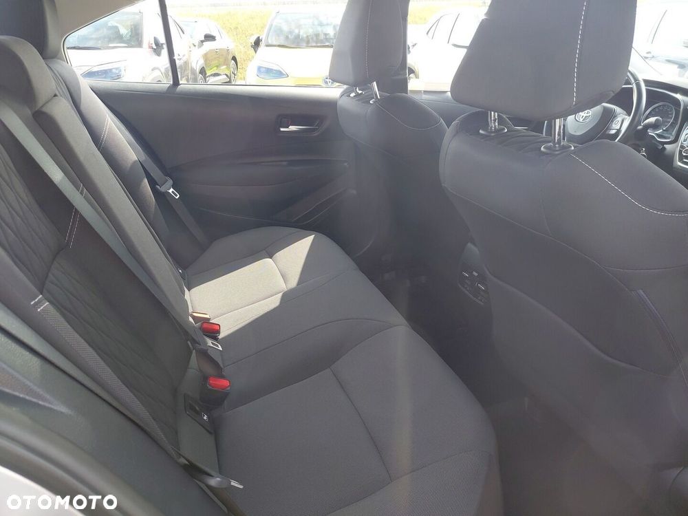 Toyota Corolla - 10