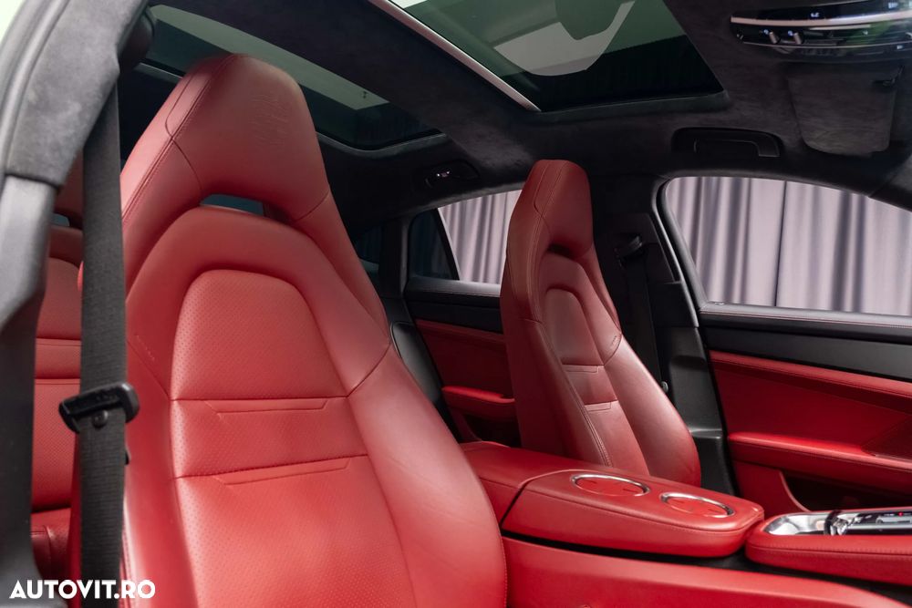 Porsche Panamera 4 - 29