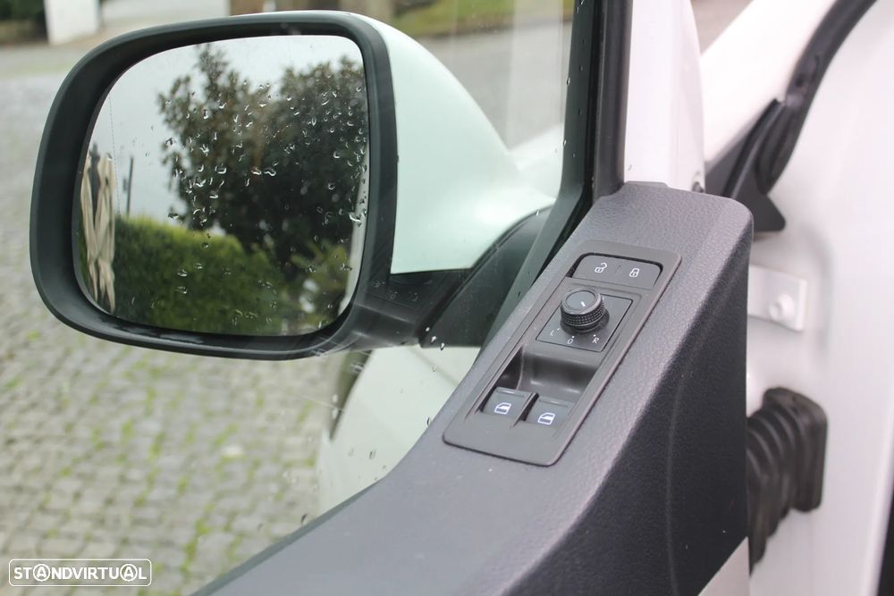 VW TRANSPORTER 2.0 TDI - 3 LUG. A/C - 13