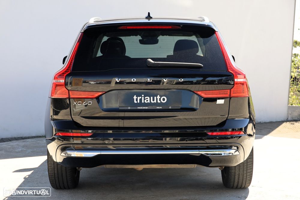 Volvo XC 60 2.0 T6 PHEV Essential AWD - 5