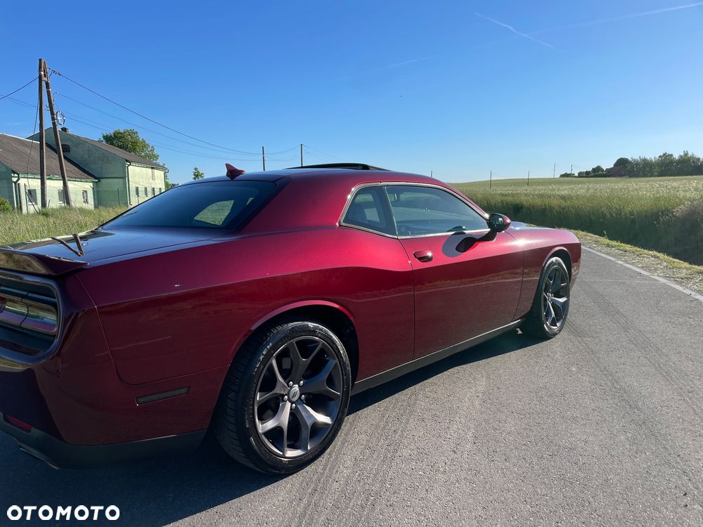 Dodge Challenger ver-3-6-sxt-plus - 8